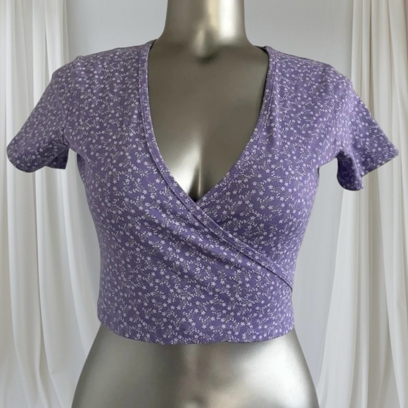 FREE 🆕Wrap  Around Crop Top - Picture 3 of 14